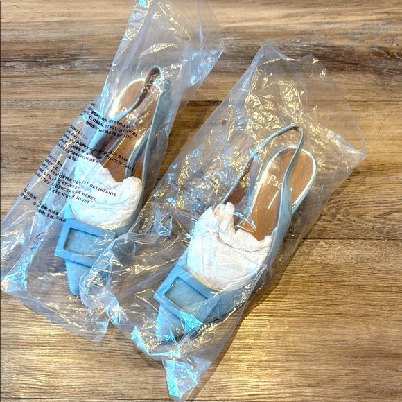 Elegant Blue Slingback Heels - Picture 2 of 7